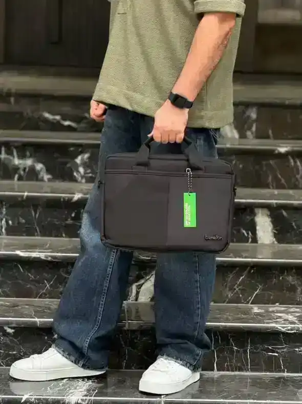 کیف لپ تاپ بنتون مدل ۱۳۸