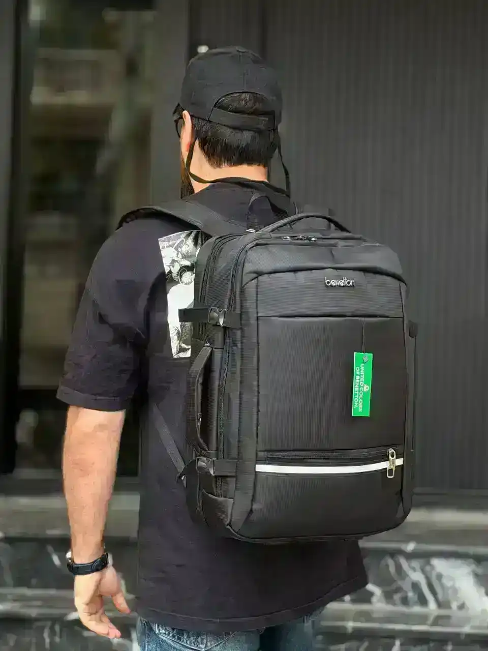 عکس کوله پشتی بنتون مدل B7700 مناسب برای لپتاپ های 15.6 الی 16 اینچ