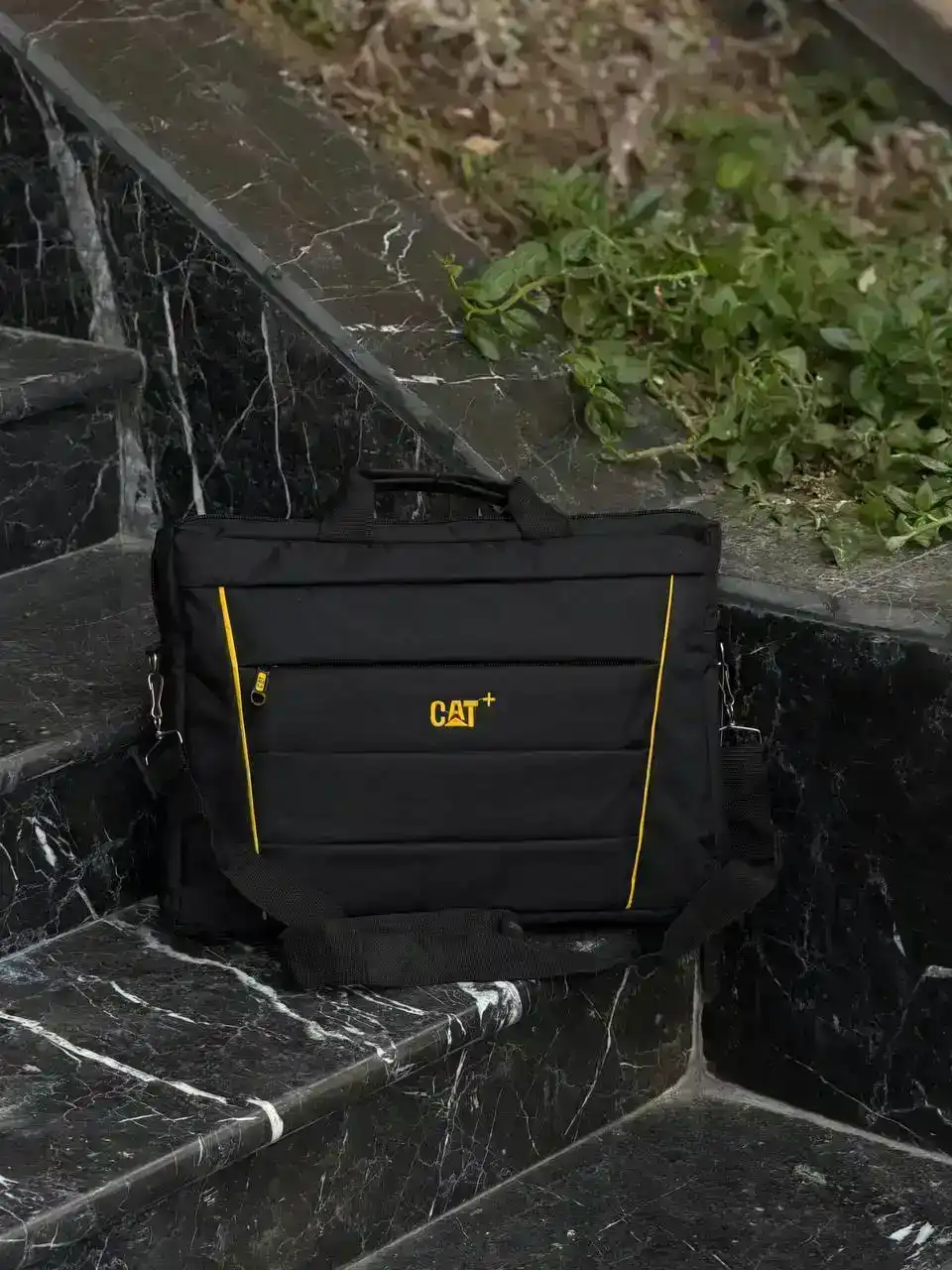 کیف لپ تاپ cat کد ۱۰۴۰