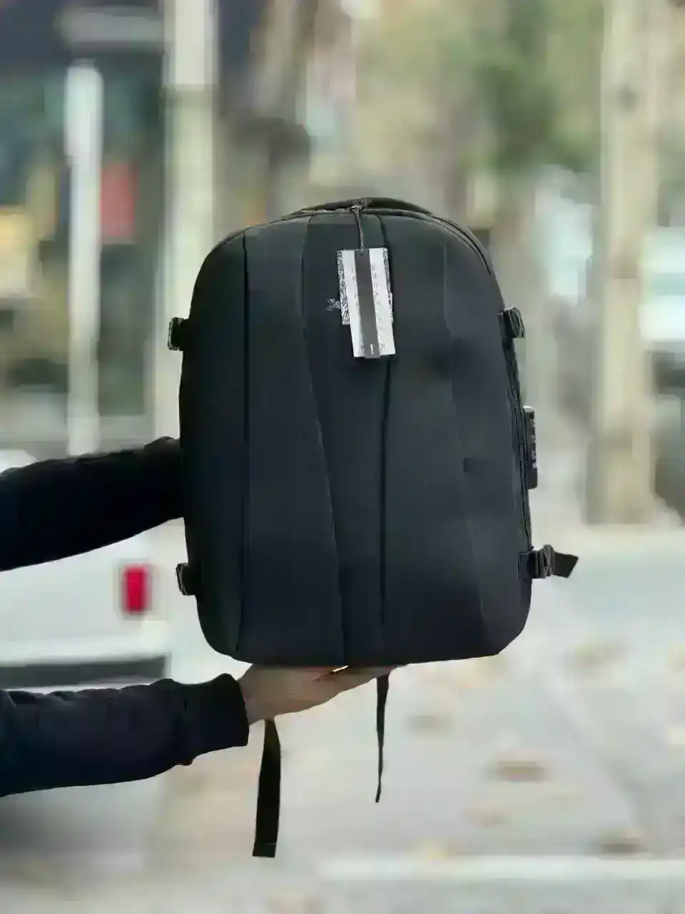 کوله پشتی لورنزو مناسب برای لپ تاپ های تا سایز15.6اینچ