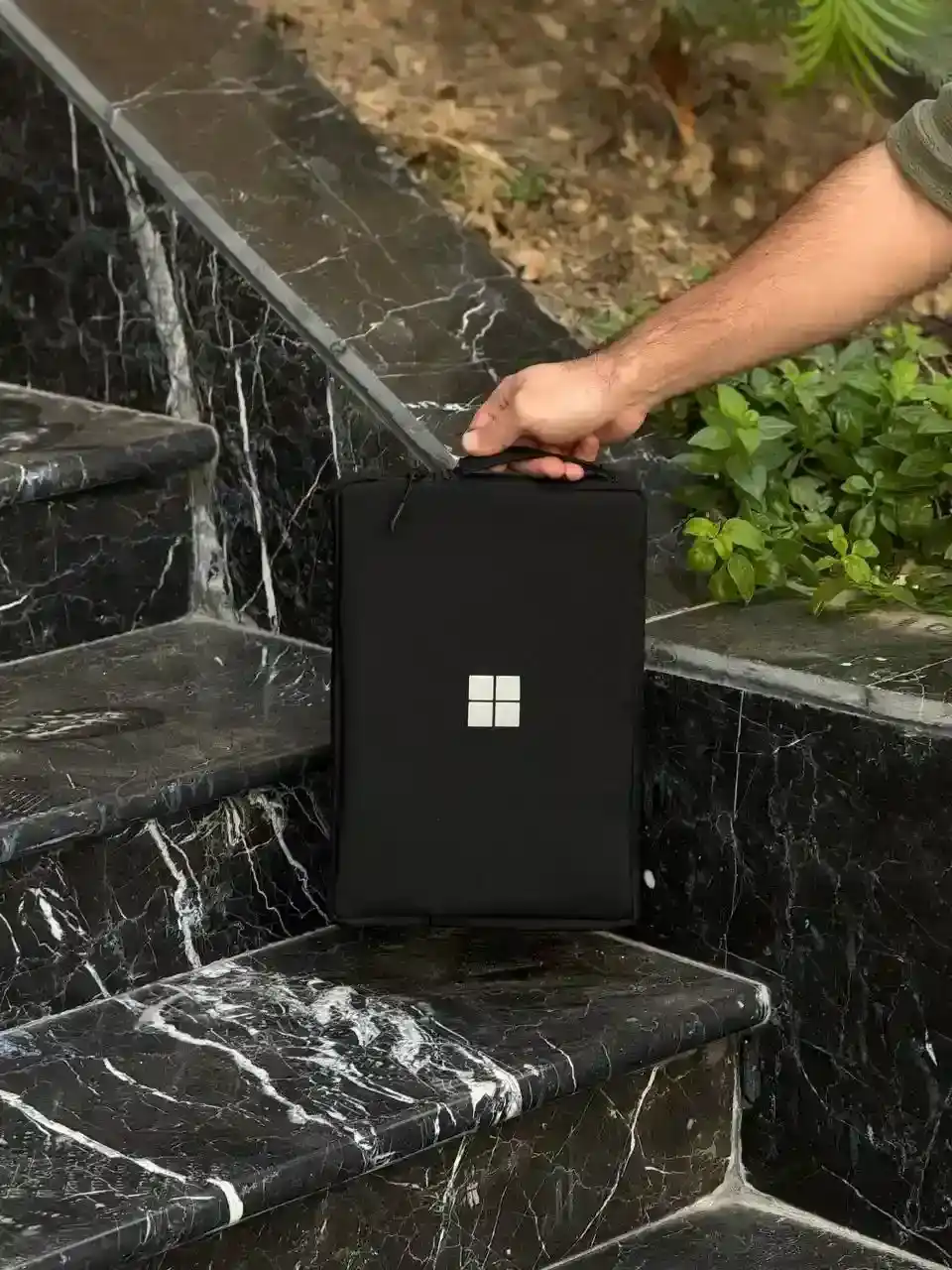 کیف ضد ضربه سرفیس مناسب برای لپ تاپ های 13 اینچ